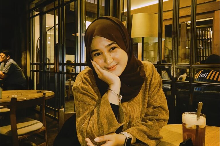 Vania Sanjaya: Menjalani Setiap Proses dan Percaya pada Waktu