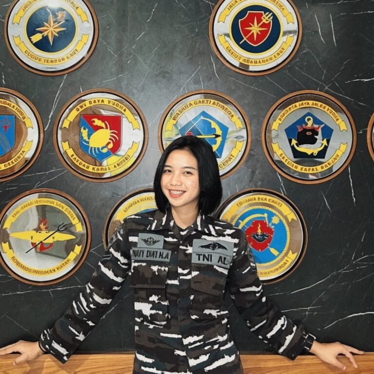 Navy Dwi Nur Anggraeni: Dari Sering Membolos hingga Menggapai Cita-Cita Menjadi KOWAL