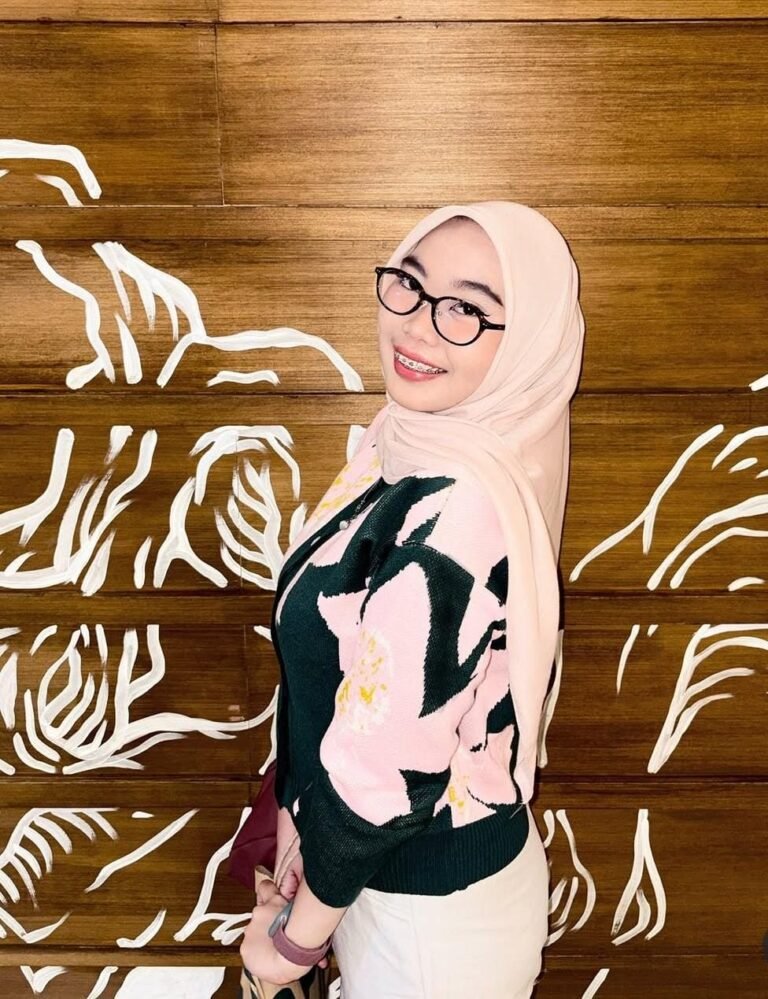 Rizka Fitri Aulia Lubis: Dari Dumai, Menjaga Langkah dengan Keteguhan dan Kreativitas